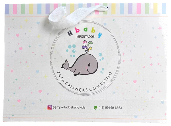 Sacola de papel personalizada infantil com estampa de estrelas e corações